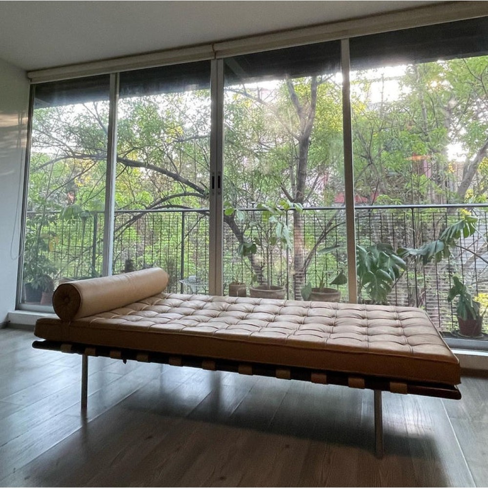 Cama Dia Miers Van de Rohe