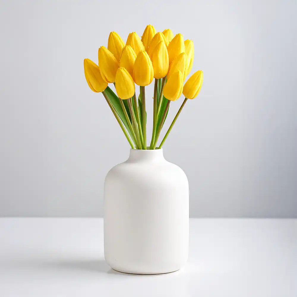 Vaso com Tulipas amarelas