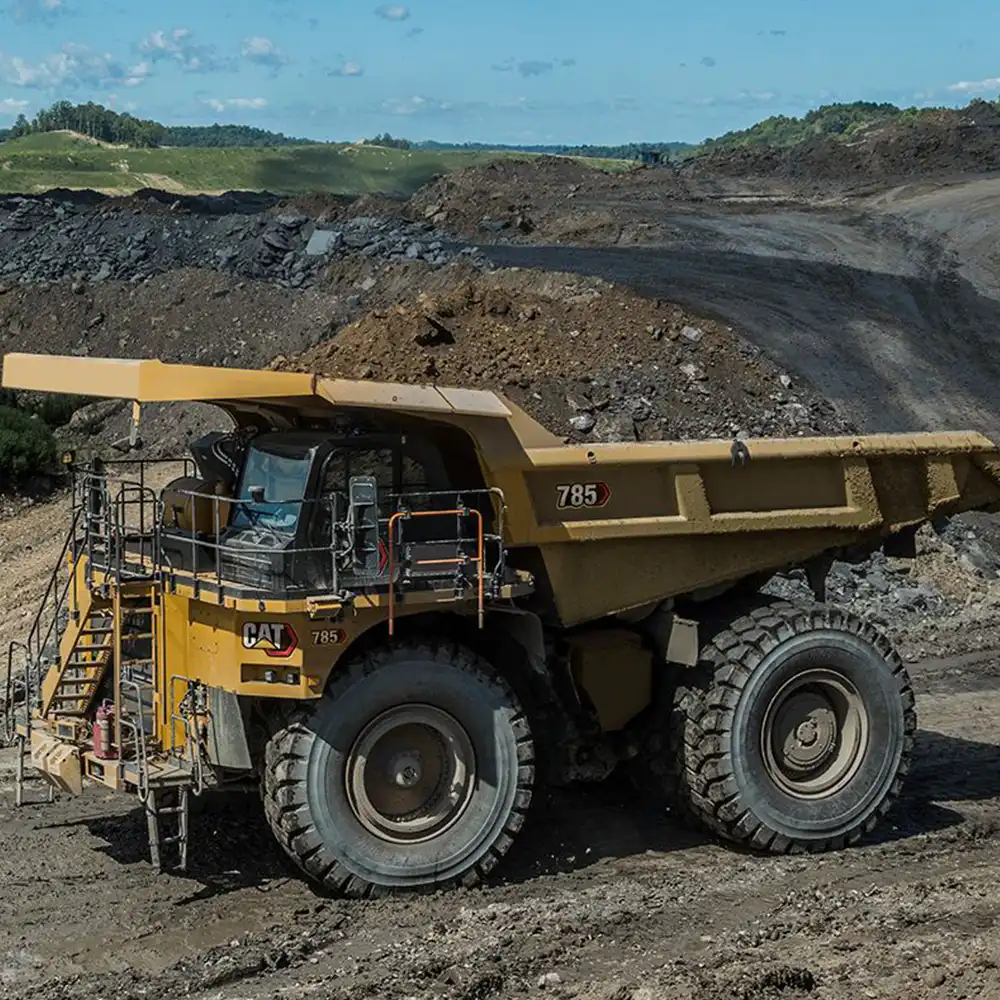 Caminhão de Mineração Grande 785 Caterpillar