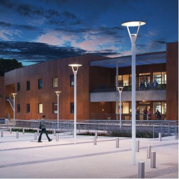 Poste de iluminação para caminhos urbanos