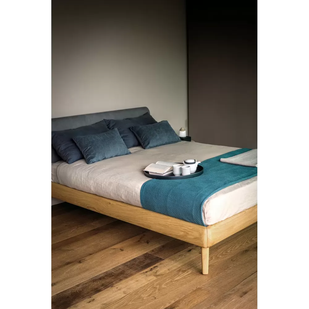 Cama de Casal pé palito