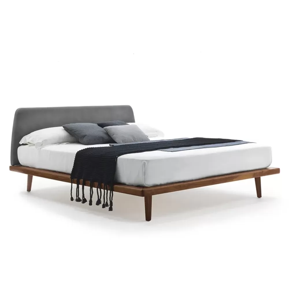 Cama de Casal pé palito