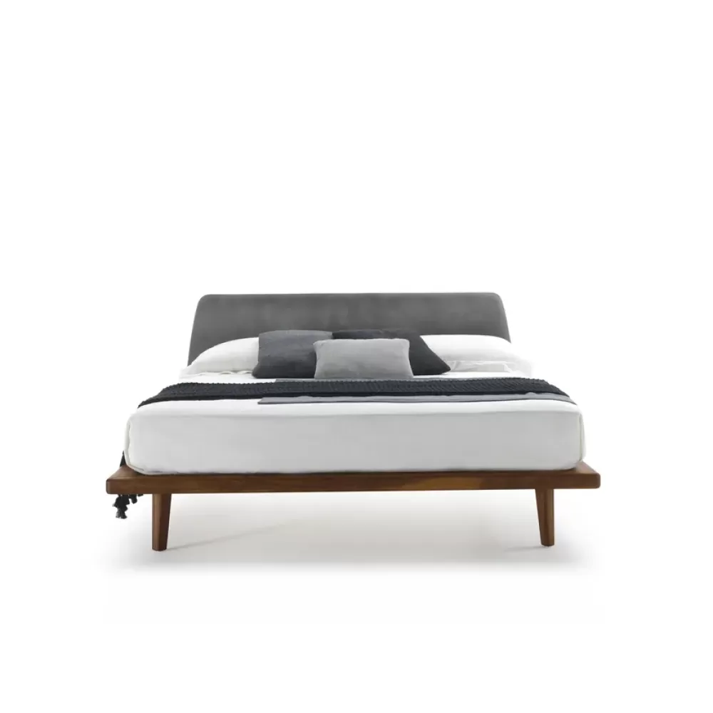 Cama de Casal pé palito